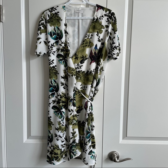 NWT Aritzia Babaton Wallace Dress - Picture 2 of 6